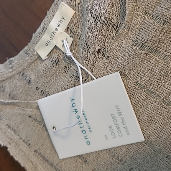 Women's Size Small sleeveless "andthewhy" shirt.  Tan color. NWT - Picture 7 of 11